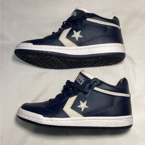 Converse Blue and White Sneakers Classic Mid-Top Design